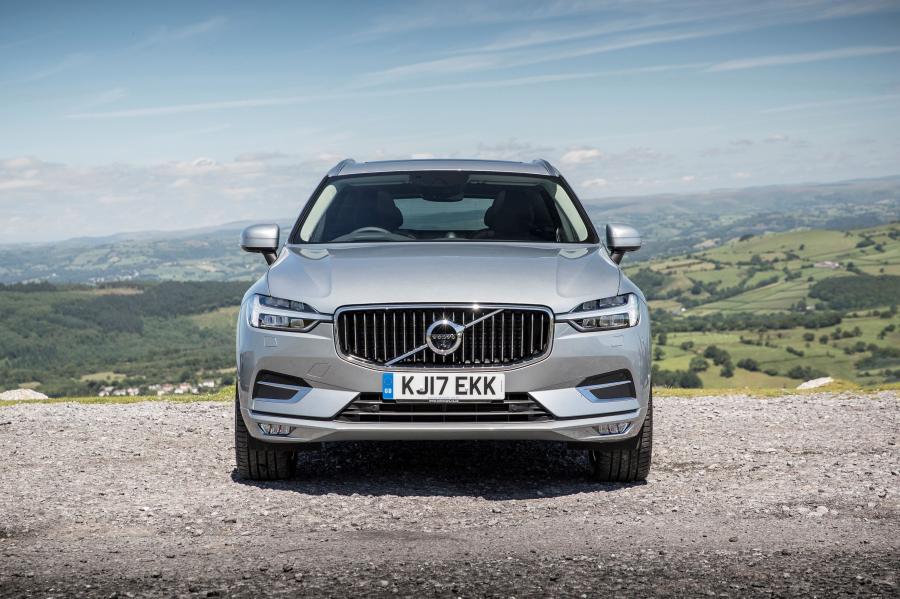  Volvo XC60 D4 Inscription 2017 года  (UK) (фото 3 из 172)